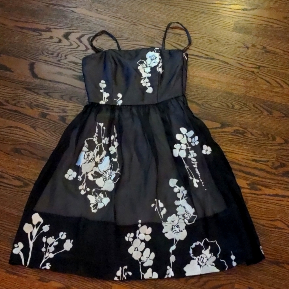 White House Black Market Chiffon Dress 0